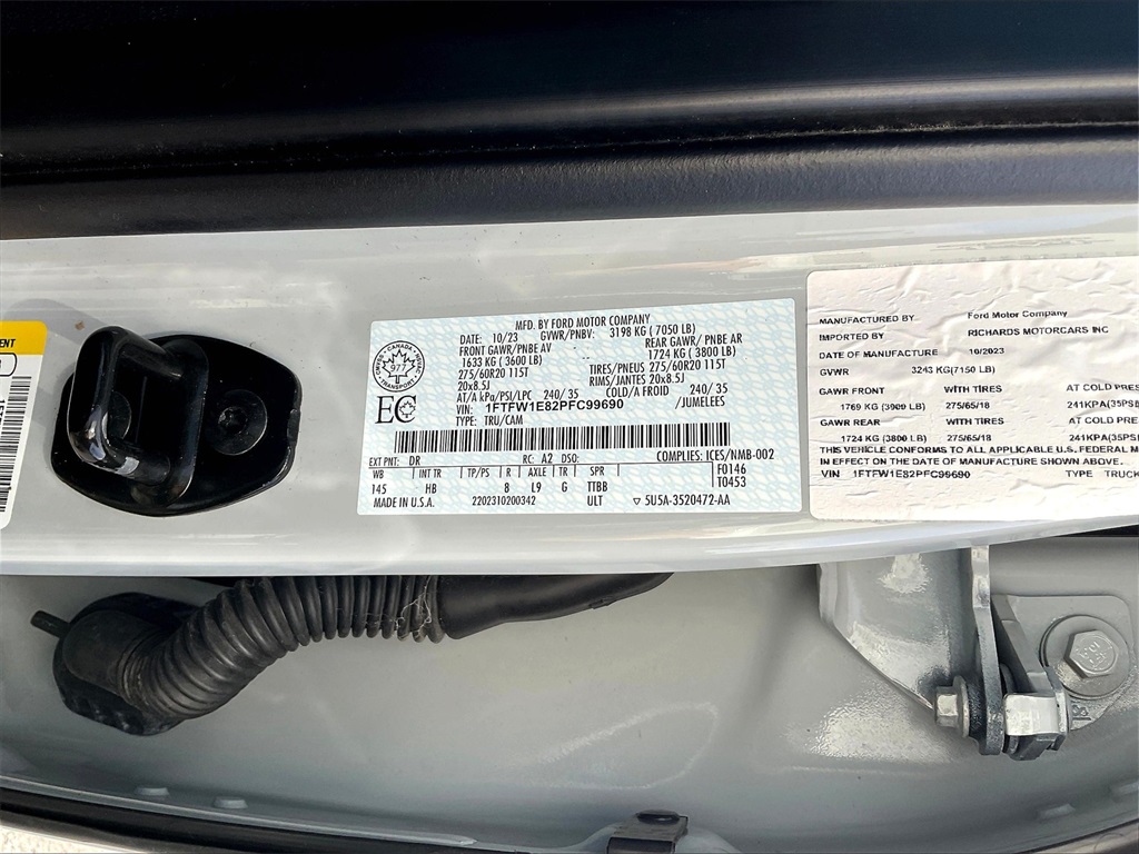 2023 Ford F-150 Lariat photo 32