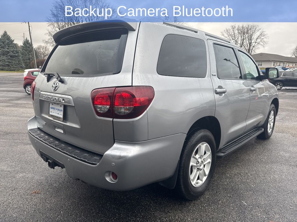 2019 Toyota Sequoia SR5 photo 3