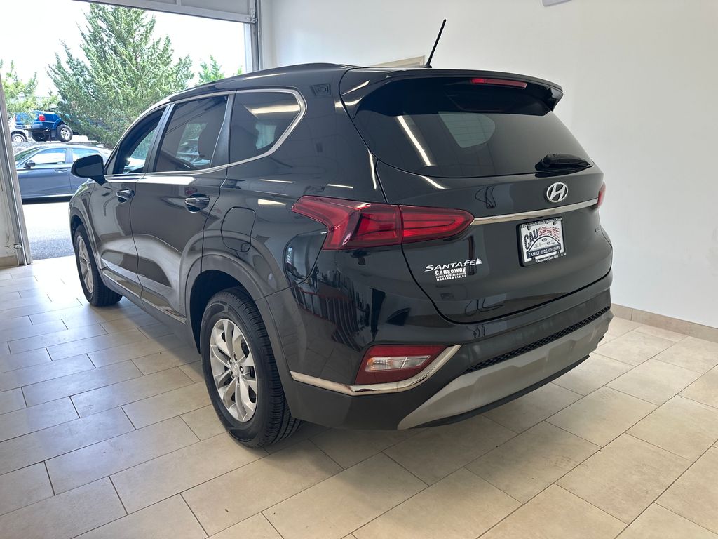 2019 Hyundai Santa Fe SE photo 4