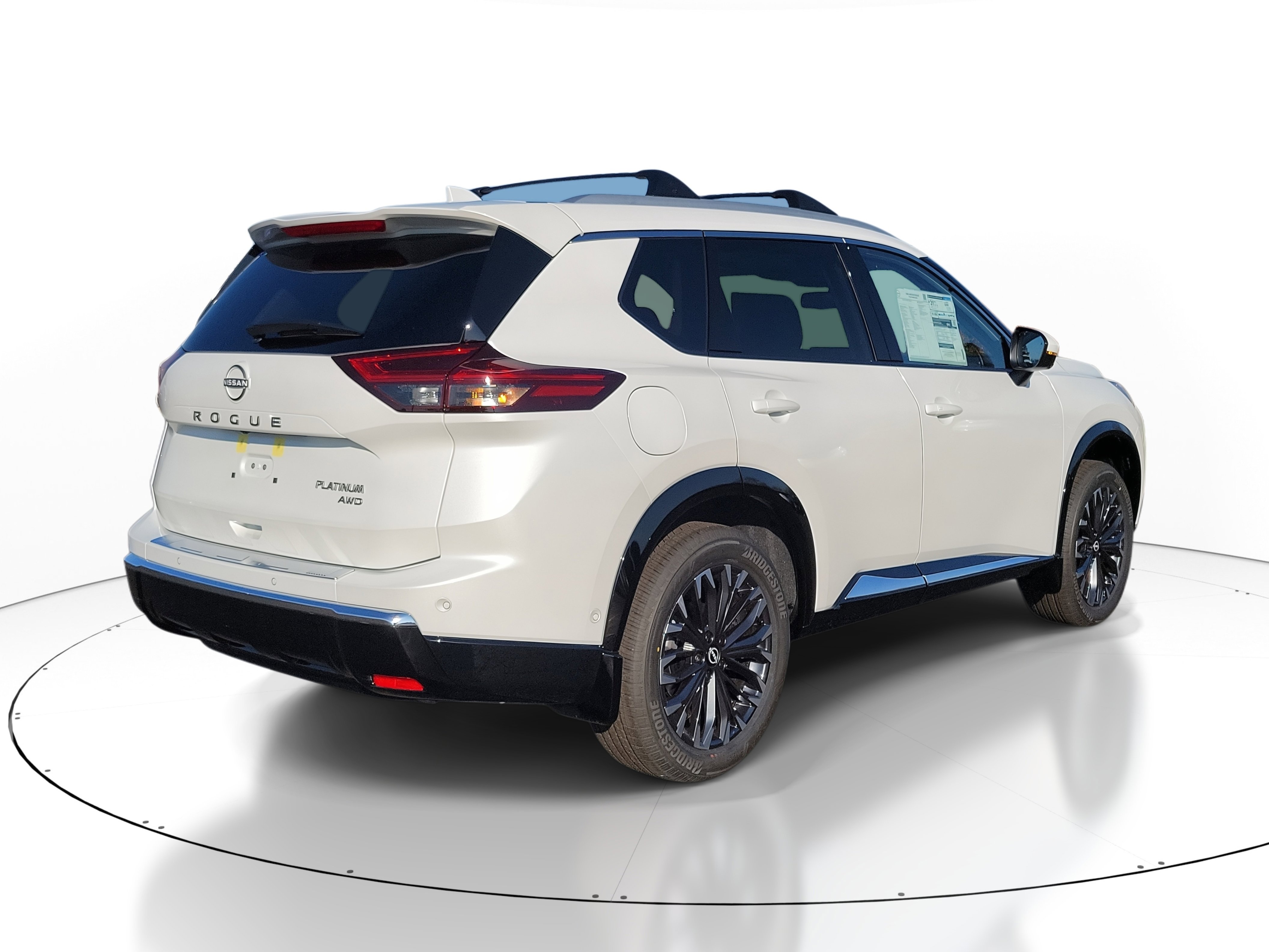 2026 Nissan Rogue Platinum photo 3