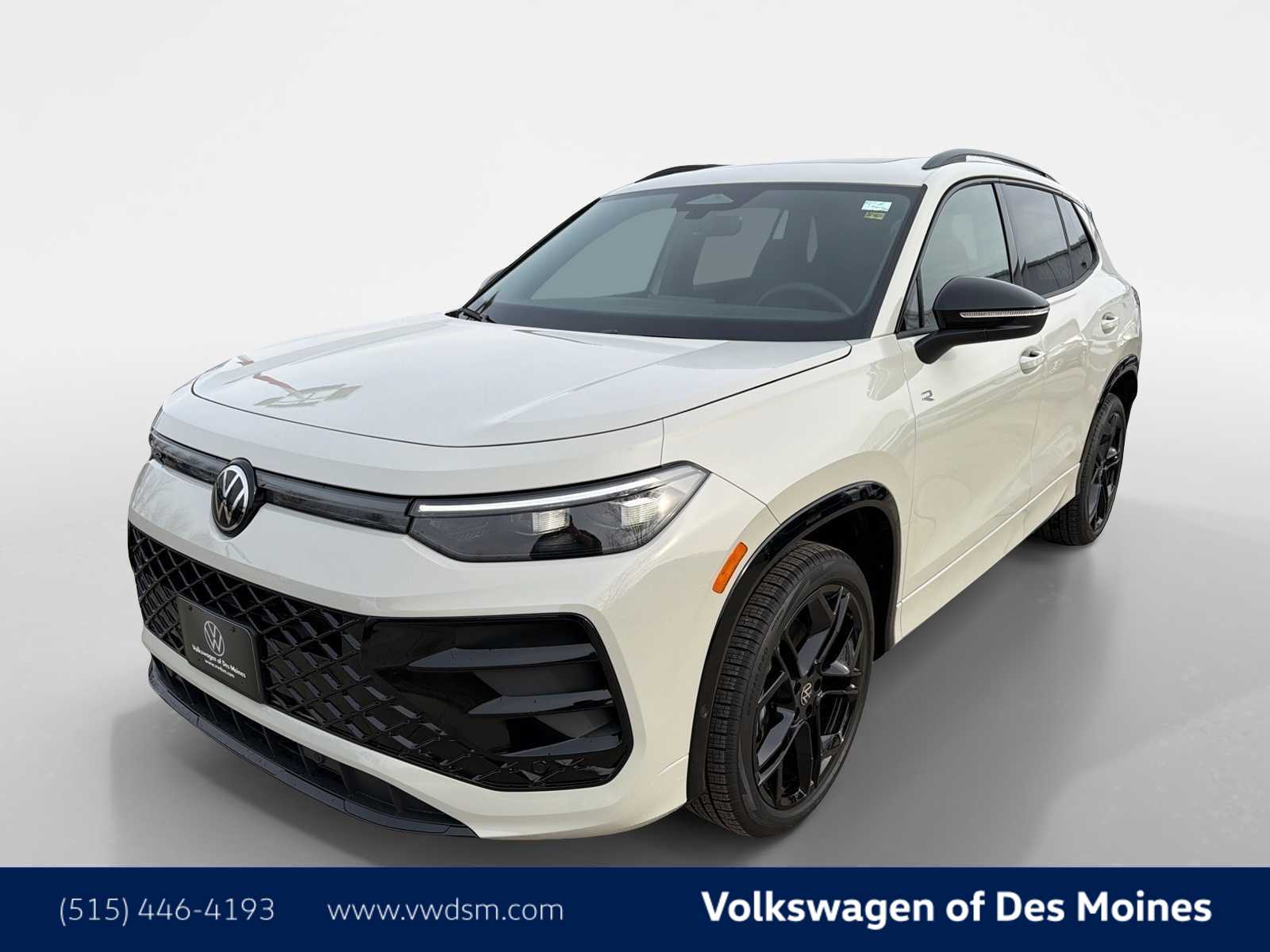 2026 Volkswagen Tiguan SE R-LINE BLACK's photo