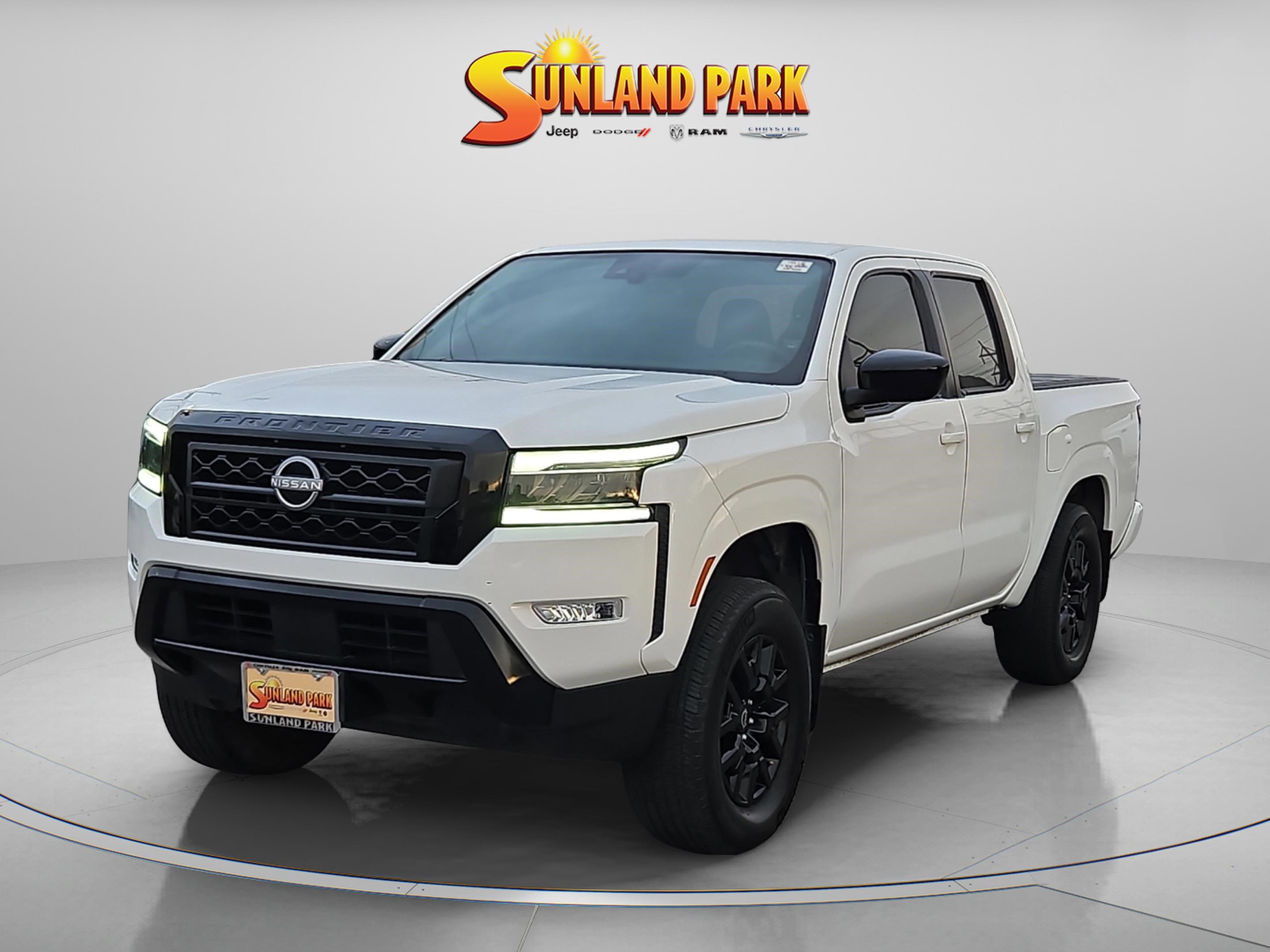 2023 Nissan Frontier SV photo 2