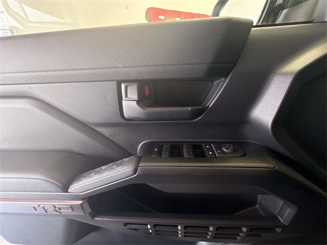 2025 Toyota 4Runner TRD photo 12