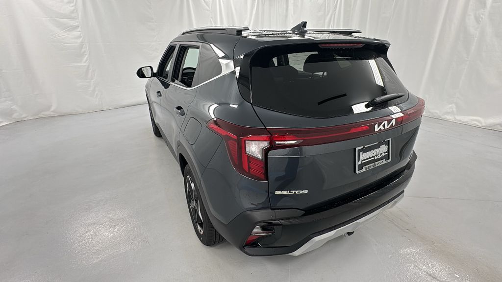 2026 Kia Seltos EX photo 4