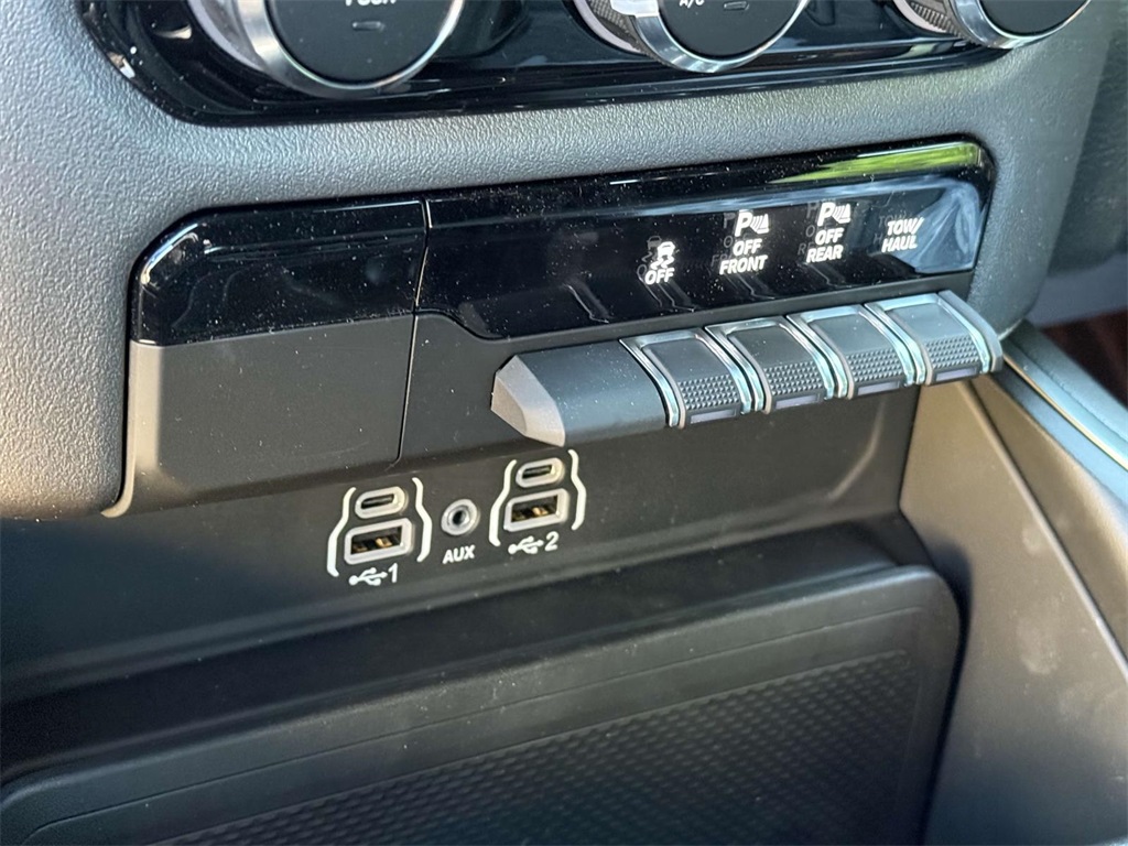2025 Ram 1500 Big Horn Lone Star photo 6