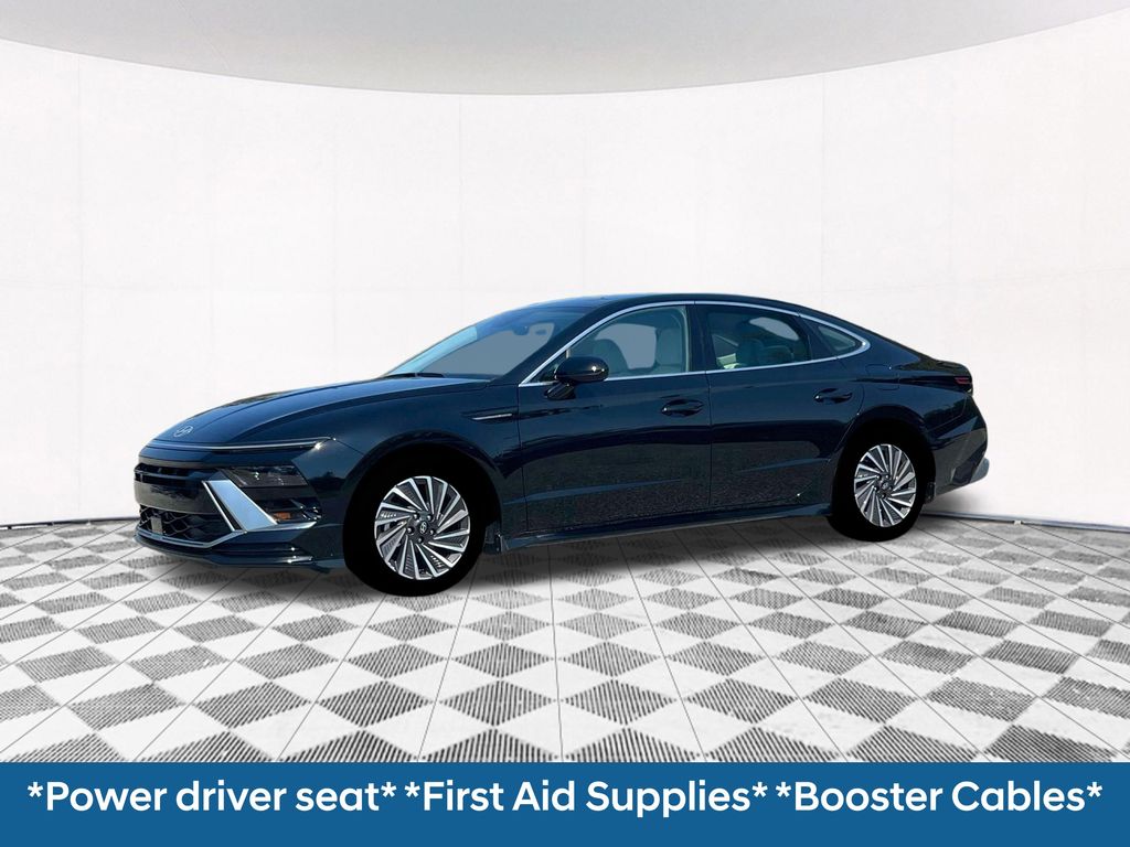 2025 Hyundai Sonata Hybrid SEL photo 2