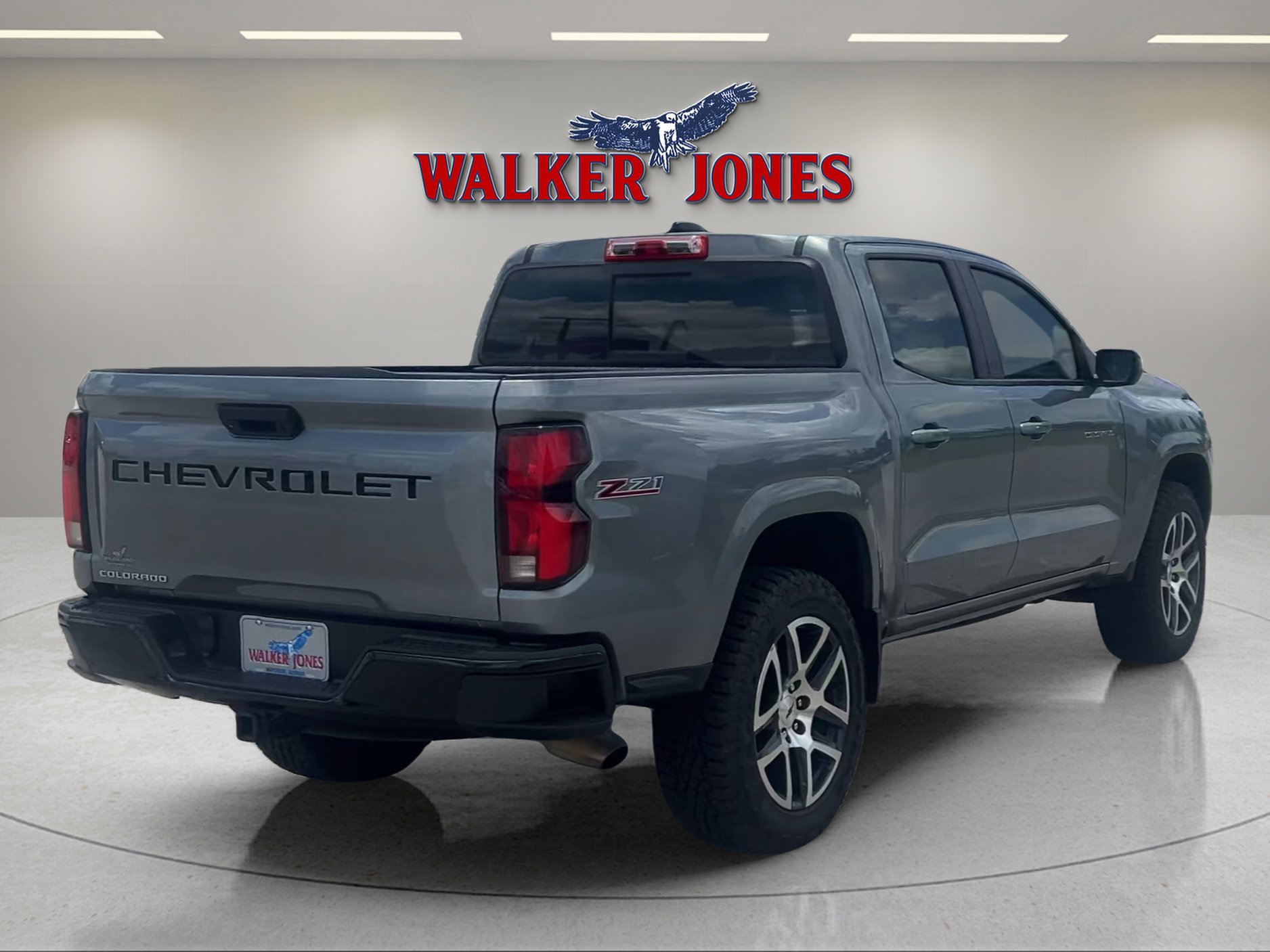 2023 Chevrolet Colorado Z71 photo 3