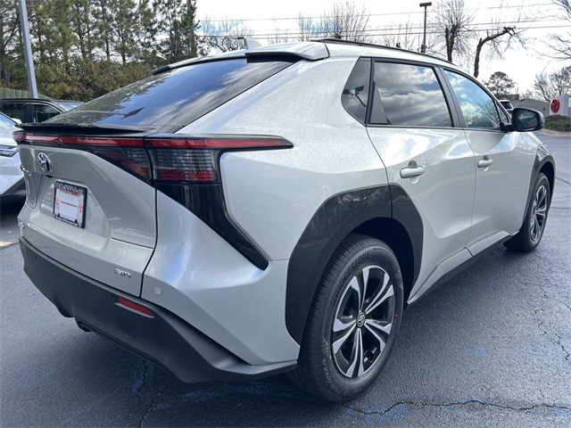 2024 Toyota bZ4X XLE photo 3