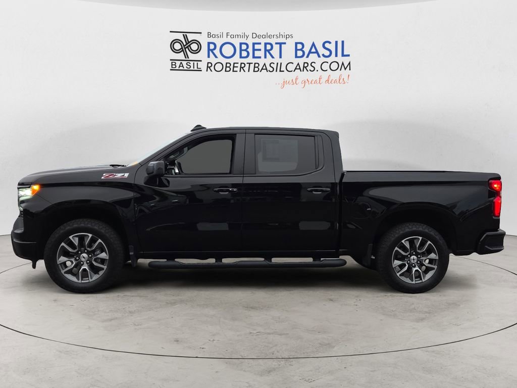 2025 Chevrolet Silverado 1500 RST photo 2