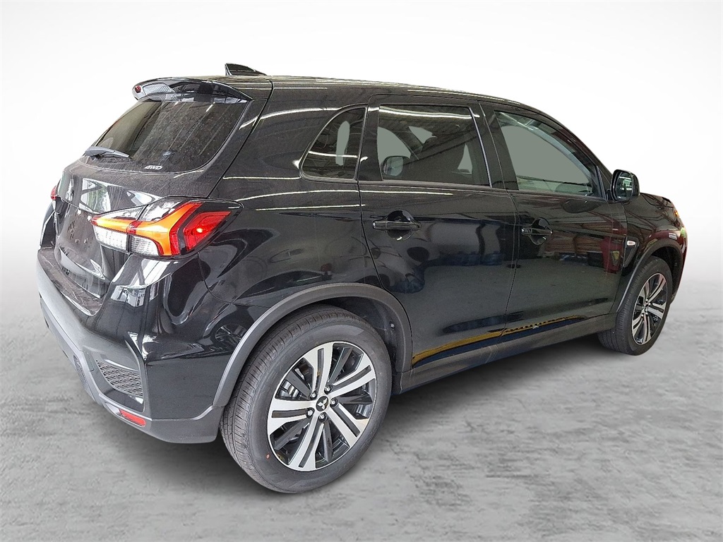 2025 Mitsubishi Outlander Sport ES photo 4