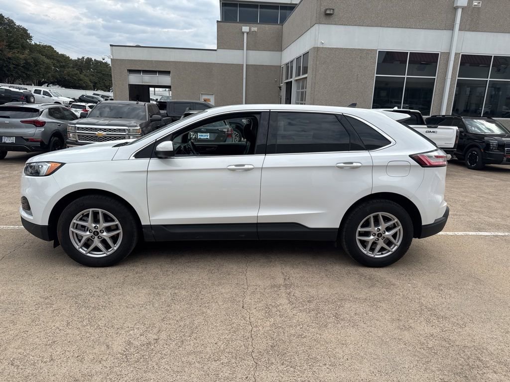 2024 Ford Edge SEL photo 2
