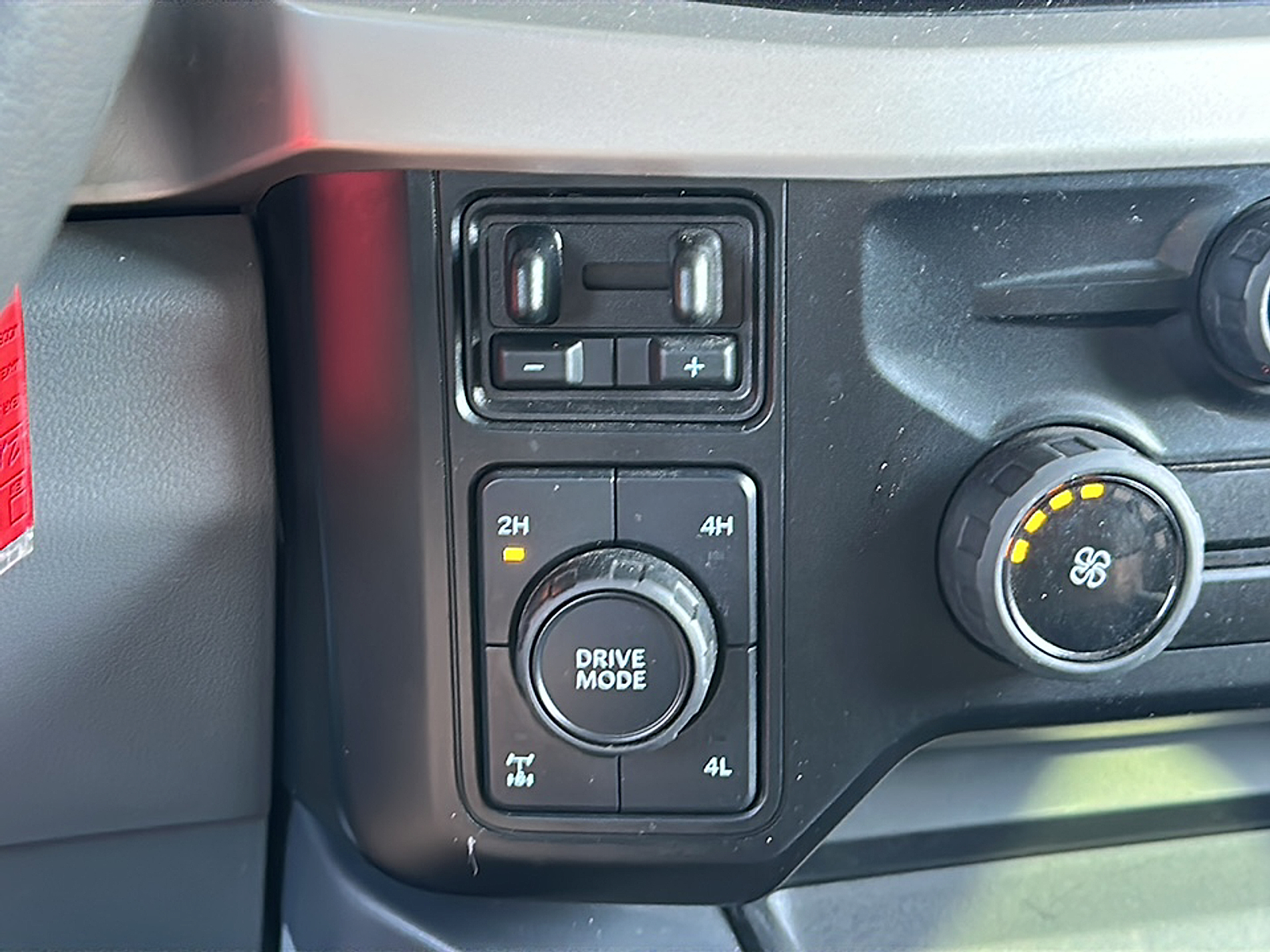 2024 Ford F-250 XLT photo 12