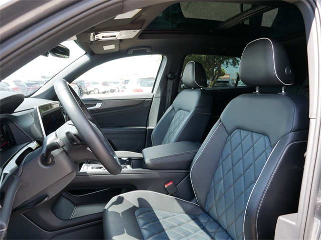 2024 Volkswagen Atlas Cross Sport SEL Premium R-Line photo 14