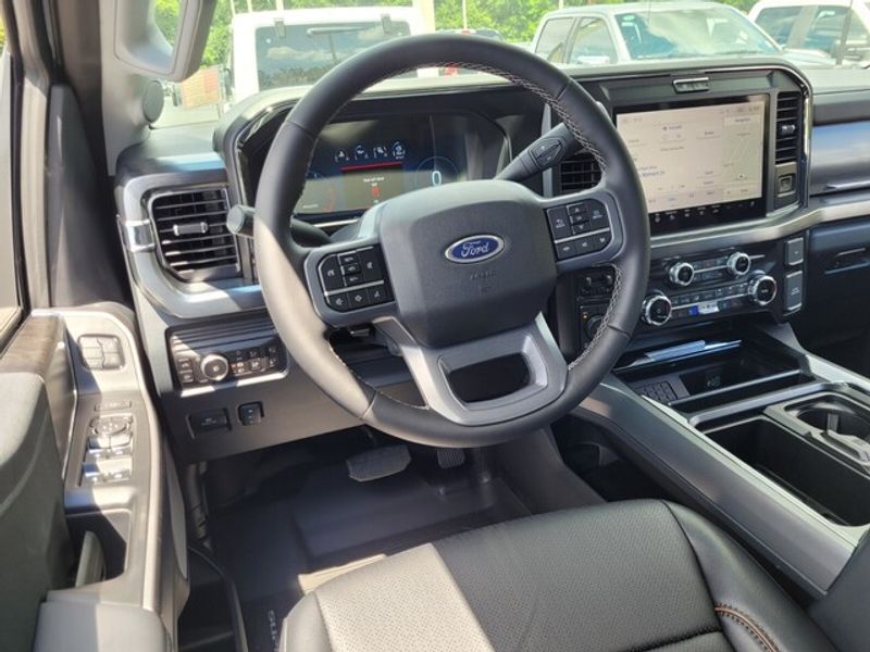 2025 Ford F-350 Lariat photo 5