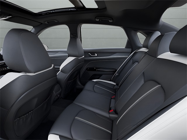 2025 Kia K5 GT-Line photo 16