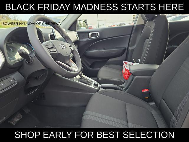 2026 Hyundai Venue SEL photo 3