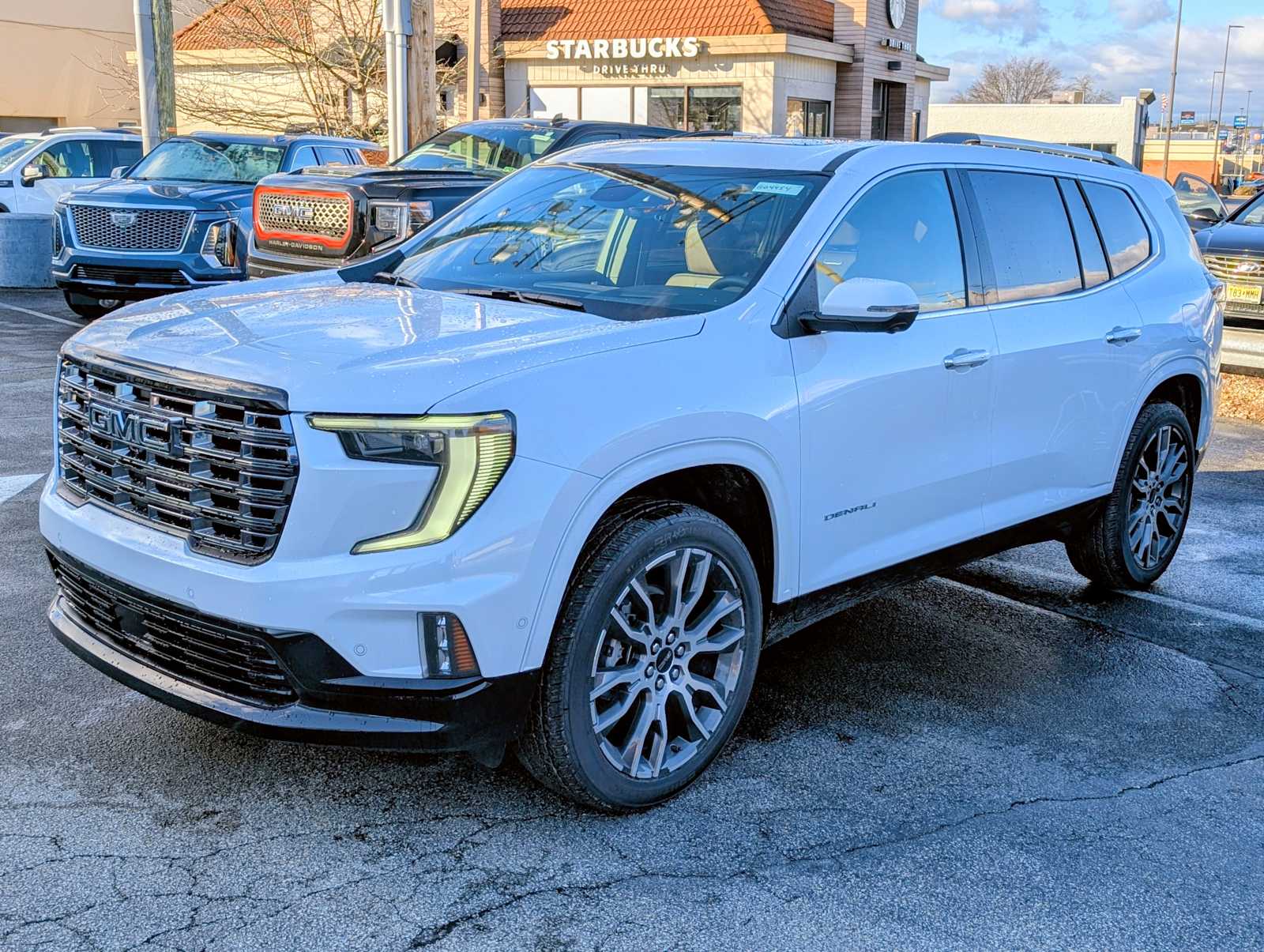 2026 GMC Acadia Denali Ultimate's photo