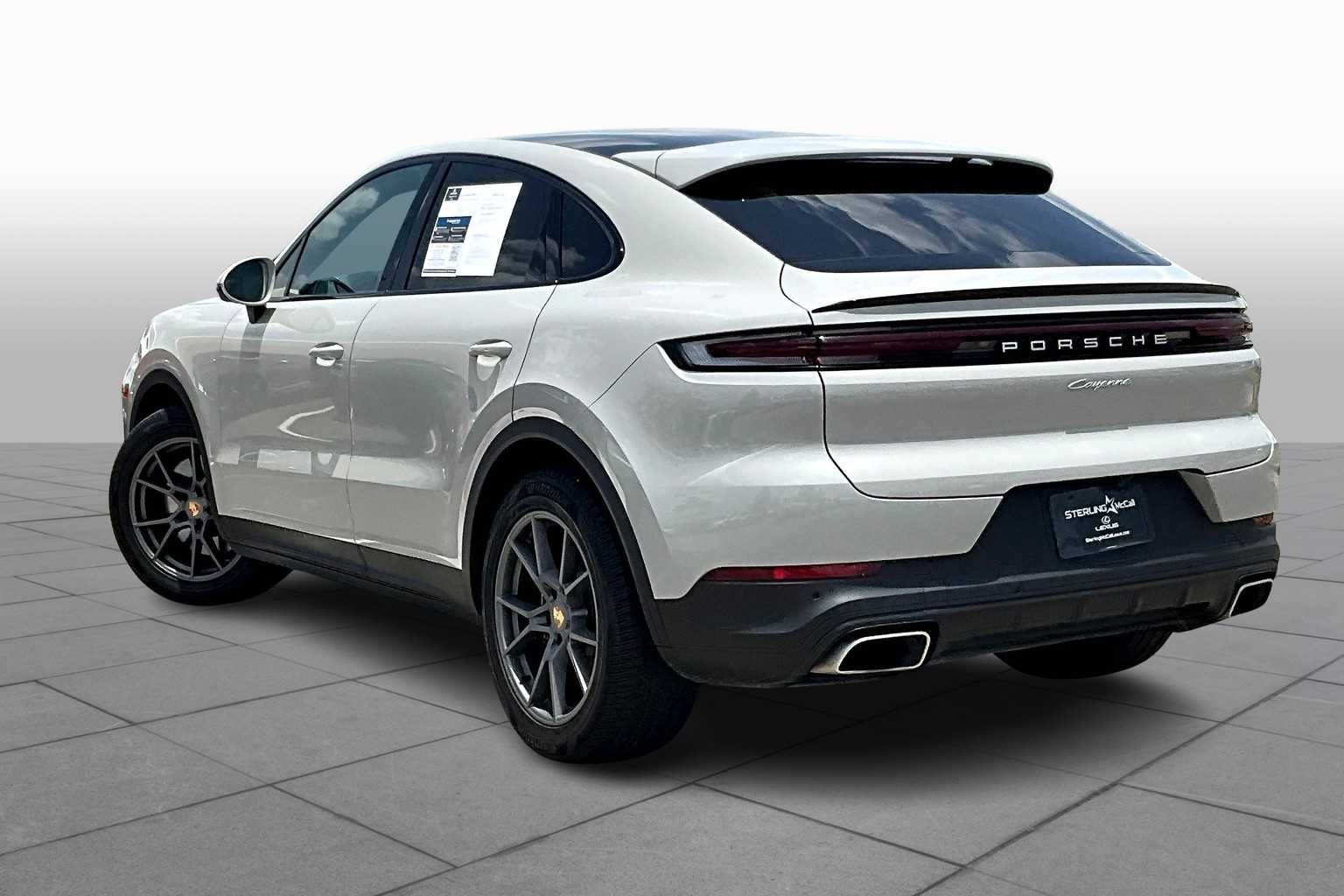 2024 Porsche Cayenne Coupe photo 17