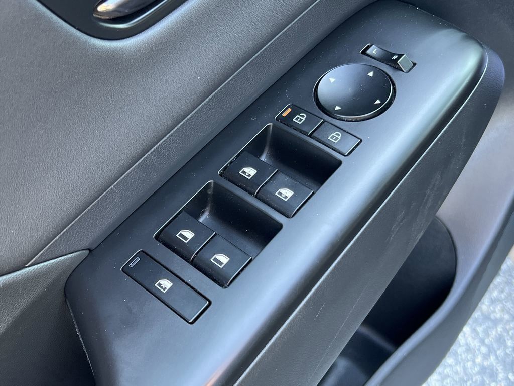 2024 Hyundai Kona N Line photo 9