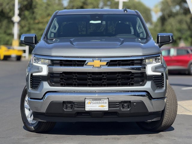 2025 Chevrolet Silverado 1500 LT photo 2