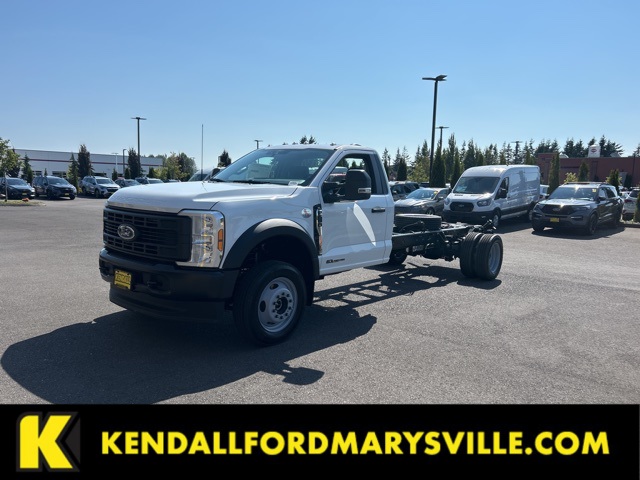 2025 Ford F-550 Super Duty Chassis Cab XL's photo