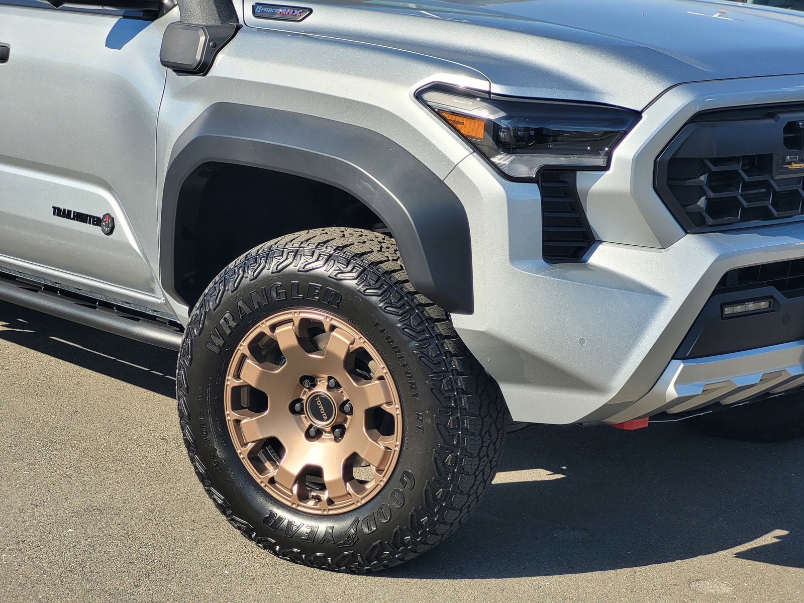 2025 Toyota Tacoma Trailhunter Double Cab photo 3