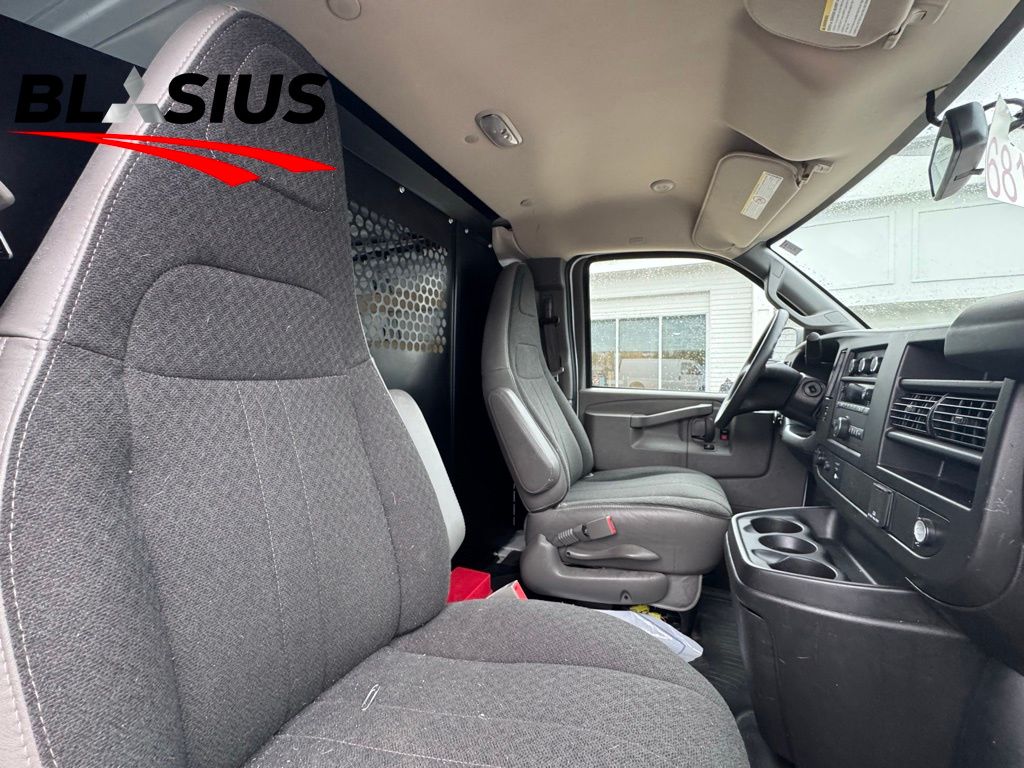 2022 Chevrolet Express 2500 Work Van photo 12
