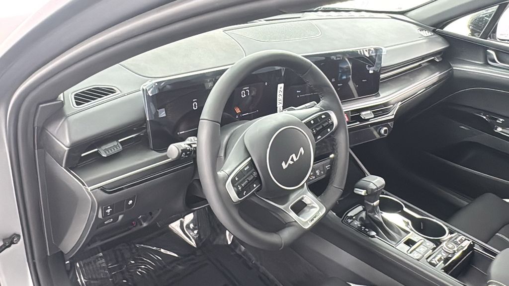 2026 Kia K5 GT-Line photo 30