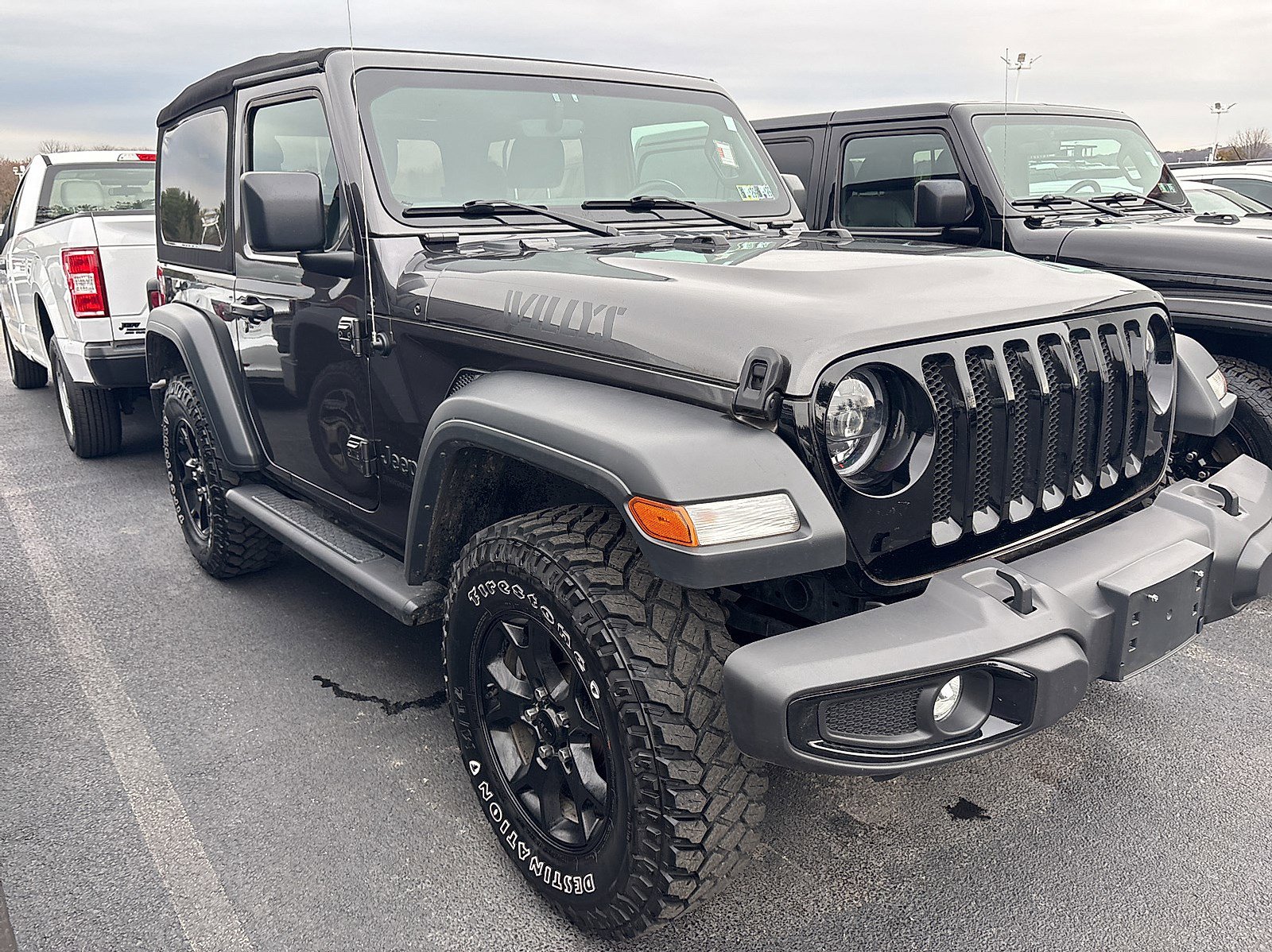 2023 Jeep Wrangler Willys photo 3