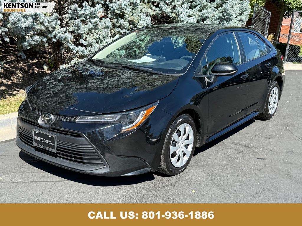 2024 Toyota Corolla LE photo 3