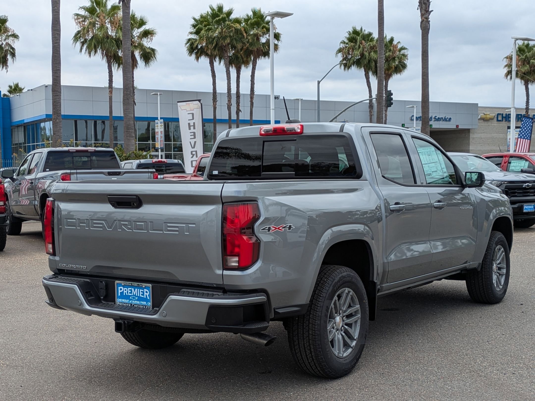 2025 Chevrolet Colorado Work Truck LT photo 5