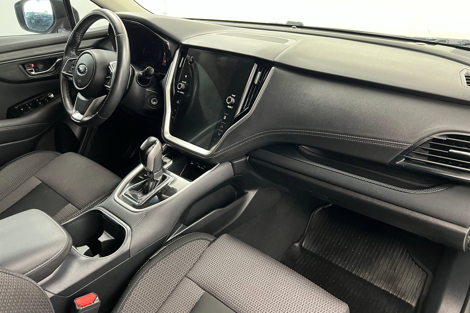 2020 Subaru Outback Premium photo 24