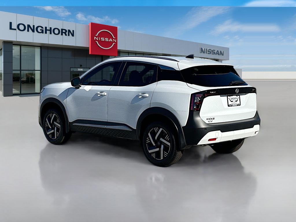 2026 Nissan Kicks SV photo 4