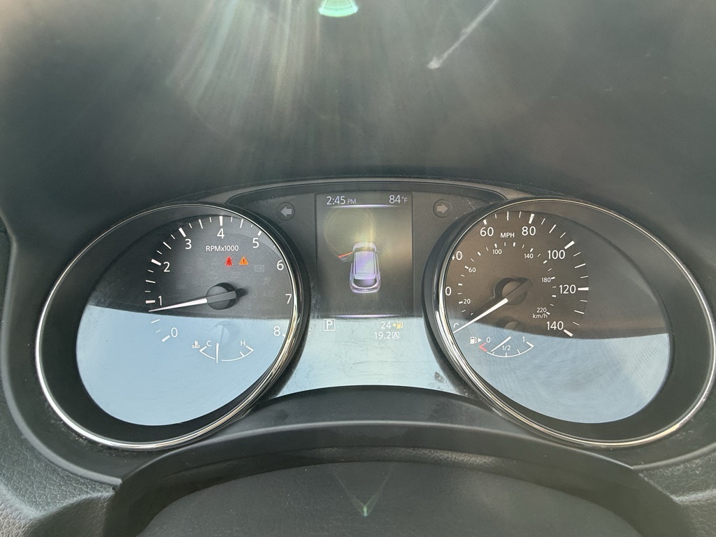 2018 Nissan Rogue Sport S photo 2