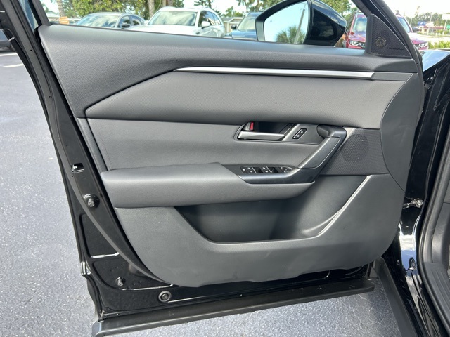 2025 Mazda CX-50 Preferred photo 6