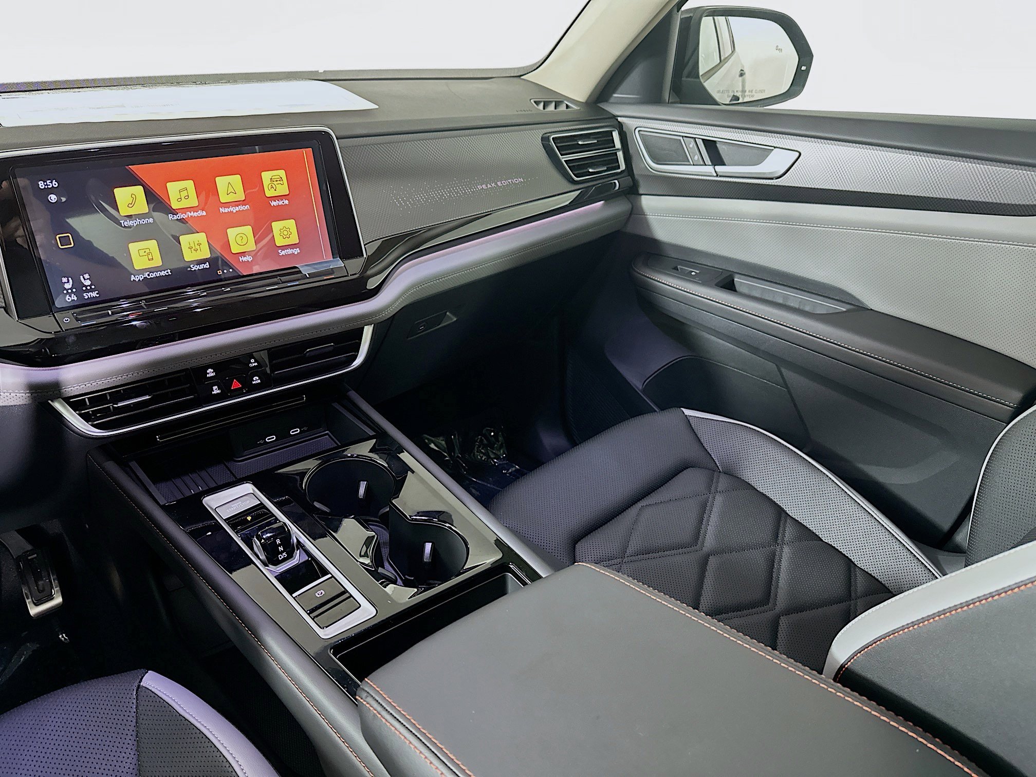 2025 Volkswagen Atlas Peak Edition SE Technology photo 21