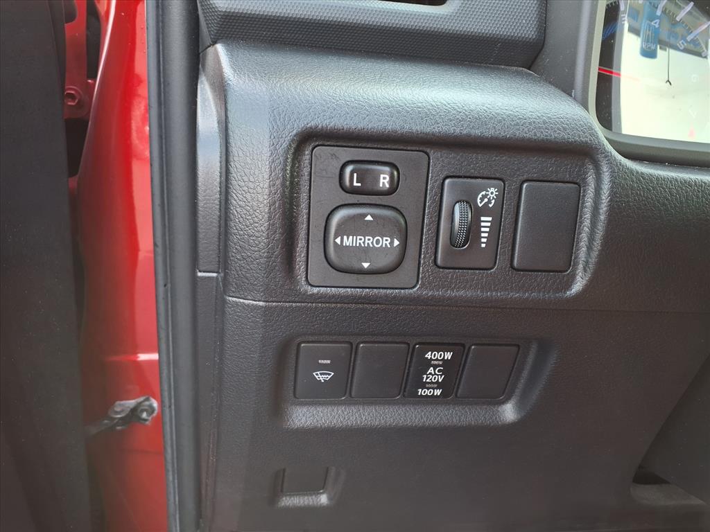 2016 Toyota 4Runner SR5 photo 19
