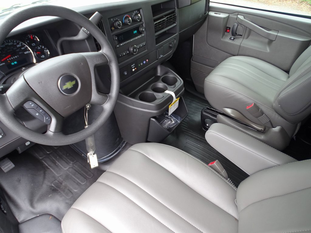 2024 Chevrolet Express 2500 Work Van Cargo photo 2