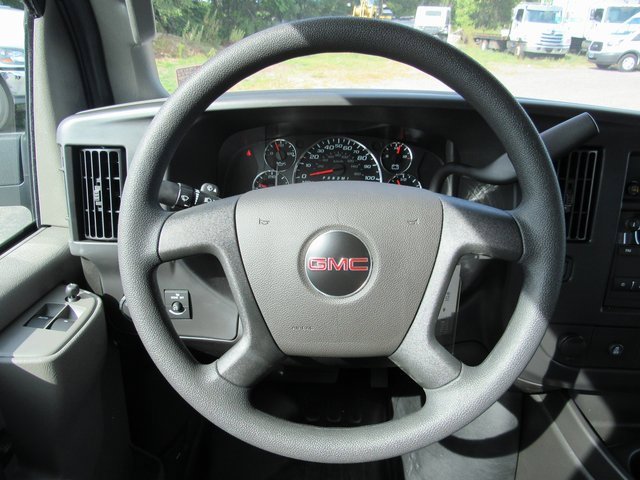2025 Gmc Savana Cargo 2500 photo 11