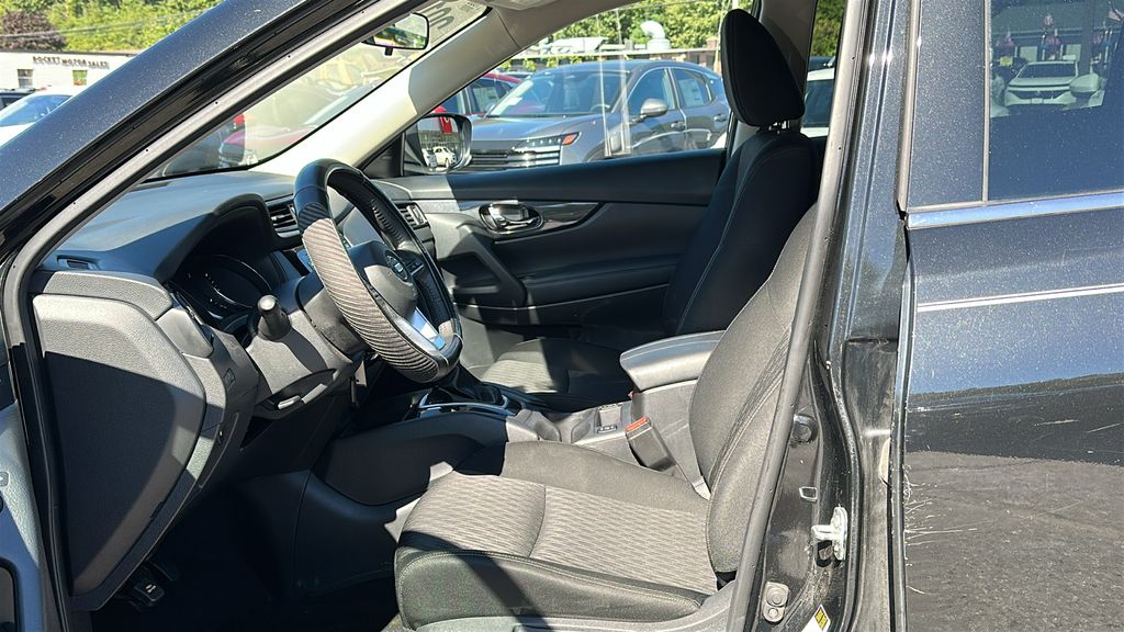 2019 Nissan Rogue Special Edition photo 10