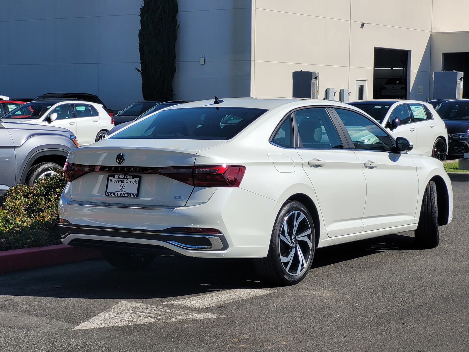 2025 Volkswagen Jetta 1.5T SEL photo 4