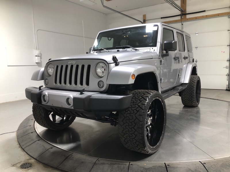 2016 Jeep Wrangler Unlimited Sahara photo 3