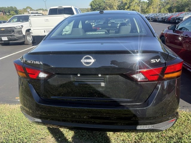 2024 Nissan Altima 2.5 SV photo 4