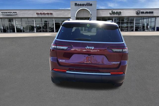 2025 Jeep Grand Cherokee Limited photo 4
