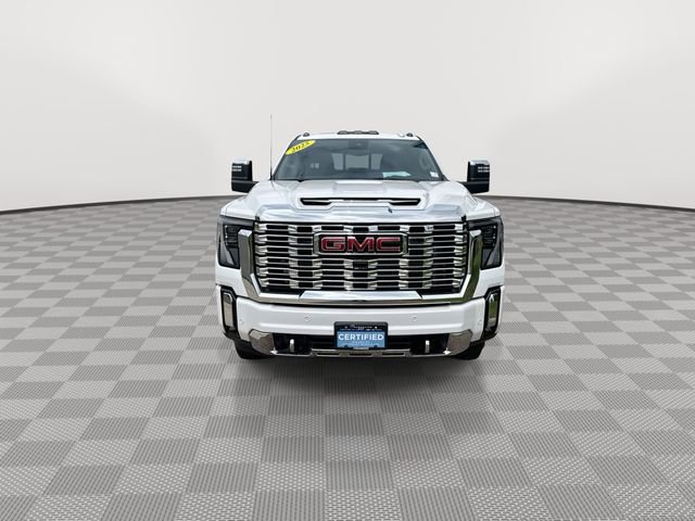 2025 Gmc Sierra 3500 HD Denali photo 3