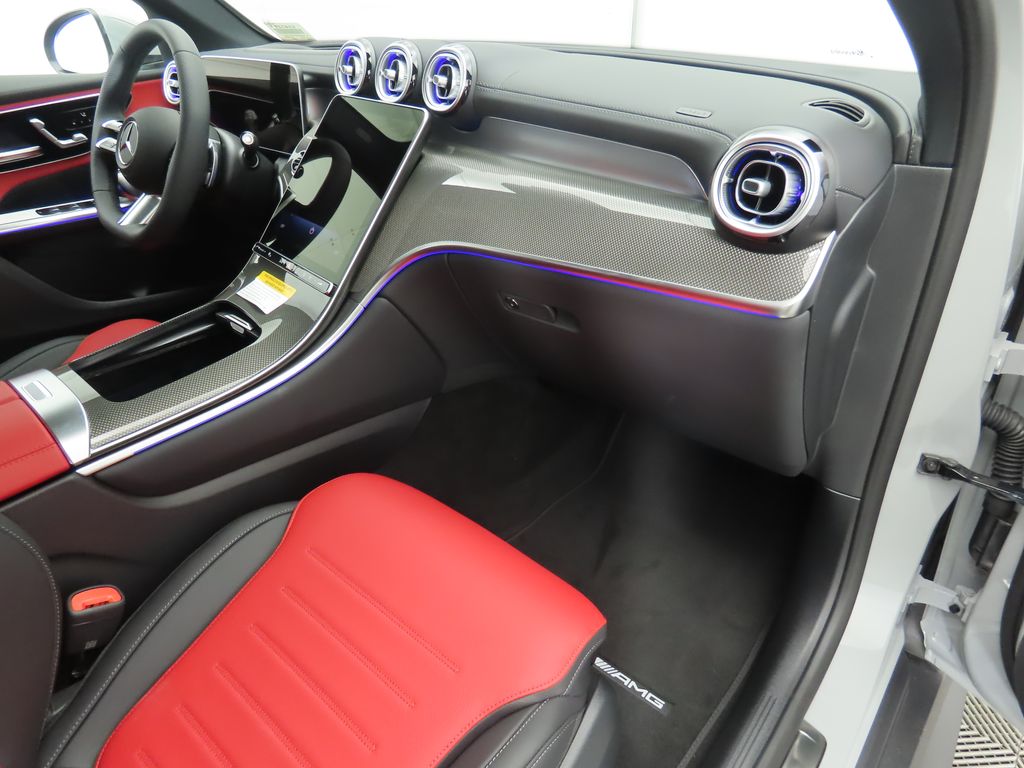 2025 Mercedes Benz GLC 300 photo 17