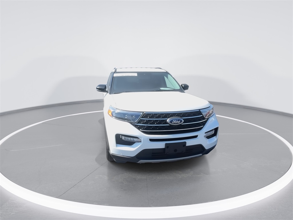 2023 Ford Explorer XLT photo 2