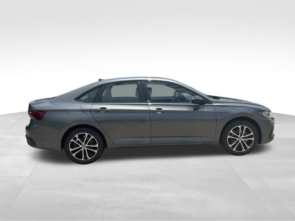 2025 Volkswagen Jetta 1.5T Sport photo 2