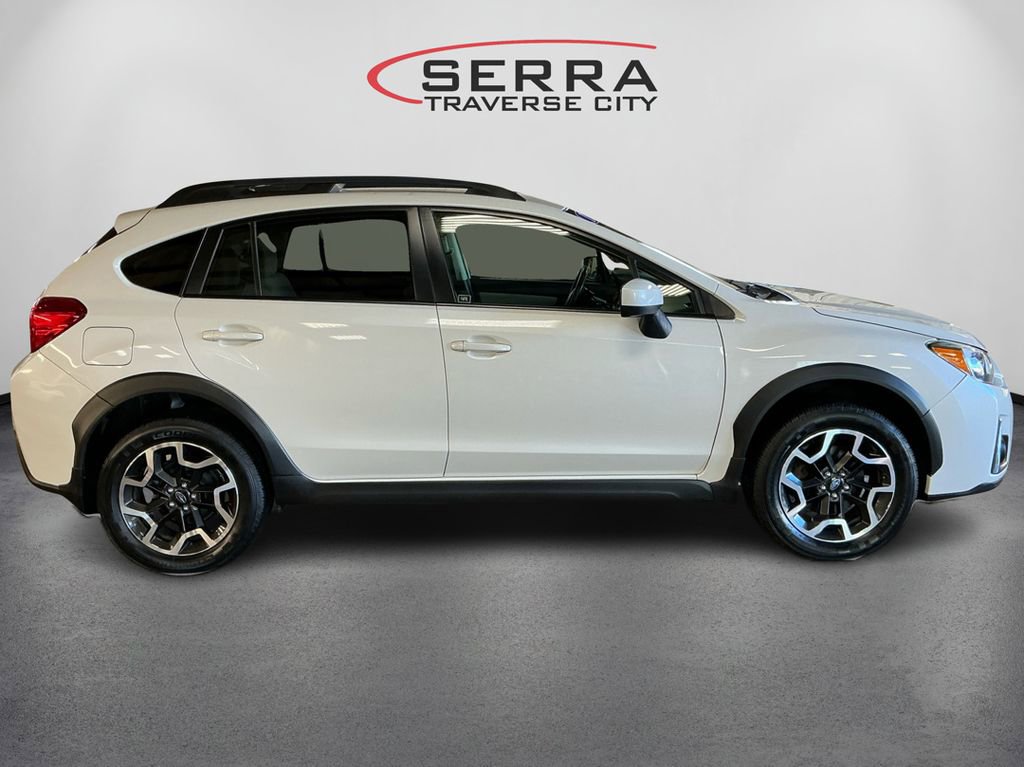 2017 Subaru Crosstrek 2.0i Premium photo 3