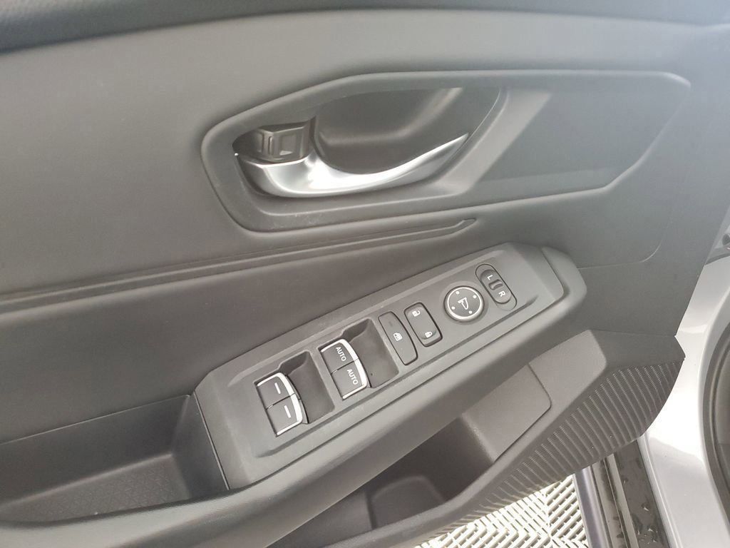 2023 Honda Accord EX photo 27